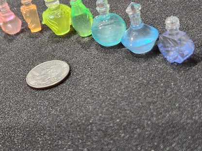 Plastic glow in the dark potion bottles - Image 2